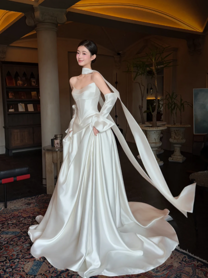 Timeless Strapless A-Line Long Wedding Dresses Satin White Bridal Gowns Sleeveless Bridal Dresses