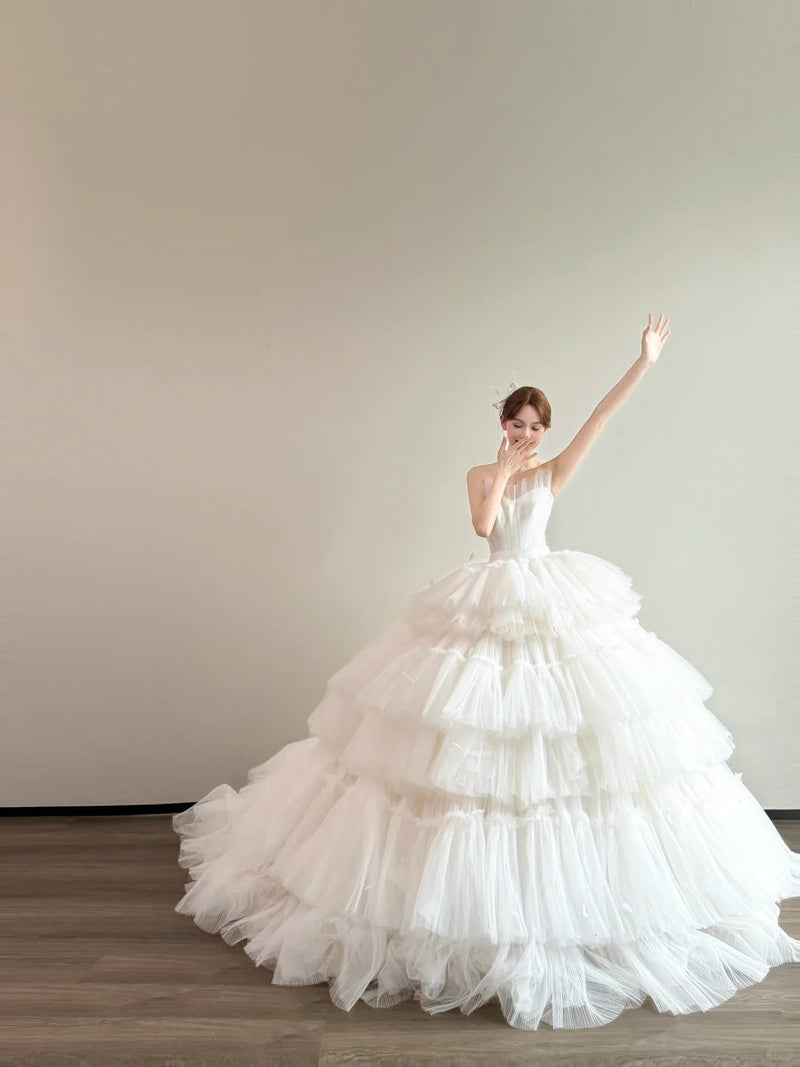 Timeless Strapless A-Line Long Wedding Dresses Tulle White Bridal Gowns Sleeveless Bridal Dresses