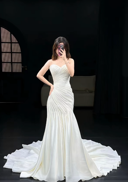 Timeless Sweetheart Sheath Long Wedding Dresses, Satin White Bridal Gowns, Sleeveless Bridal Dresses