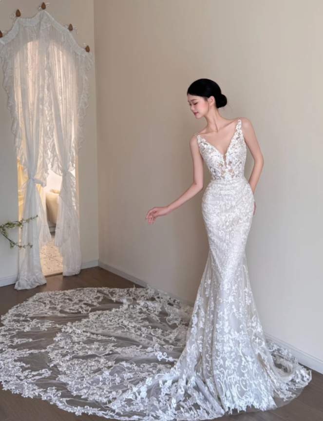 Timeless V-Neck Mermaid Long Wedding Dresses Tulle Appliques White Bridal Gowns Sleeveless Bridal Dresses