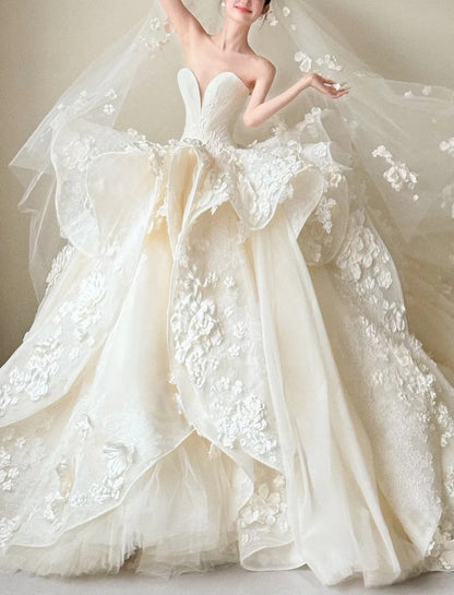 Timeless White Tulle Sweetheart A-Line Wedding Dress | Sleeveless Bridal Gown