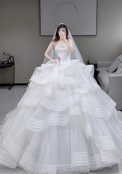 Timeless White Wedding Dress Tulle Strapless Bridal Gowns Sleeveless A-Line Bridal Dress ED06846