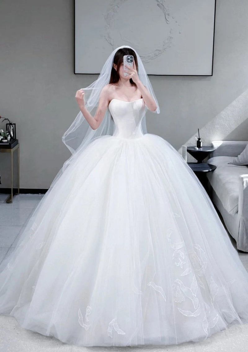 Timeless White Wedding Dress Tulle Strapless Bridal Gowns Sleeveless Ball Gown Bridal Dress ED06844