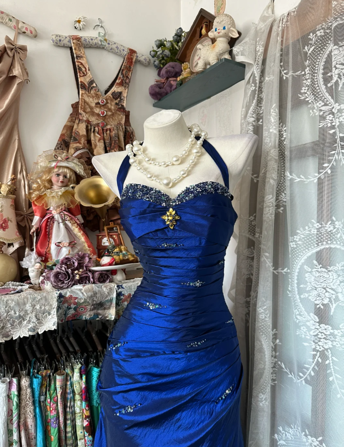 Vintage Halter Sheath Long Prom Dresses Beaded Satin Blue Evening Dresses Sleeveless Birthday Dresses