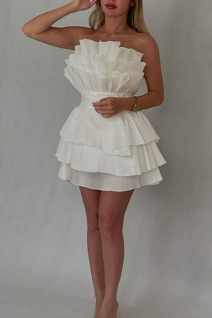 White Strapless A-Line Short Stunning Prom Dress Fashion Homecoming Dress with Pleats