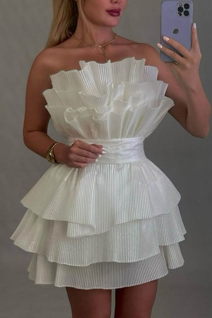 White Strapless A-Line Short Stunning Prom Dress Fashion Homecoming Dress with Pleats